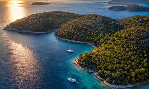 Inseln und versteckte Buchten bei einem Yachtcharter in Kroatien entdecken