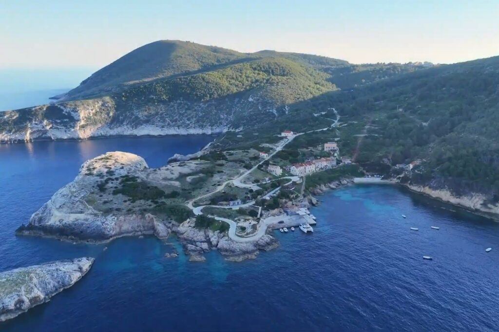 Bisevo Blue Cave Kroatien 