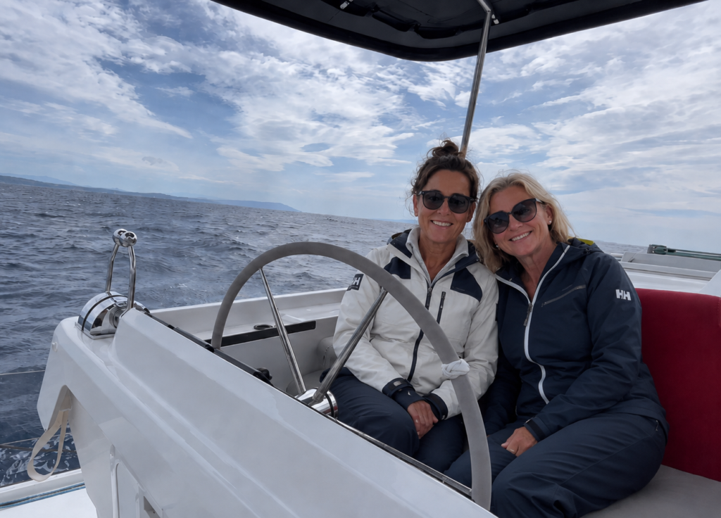 Crew am Steuerstand der Elba 45