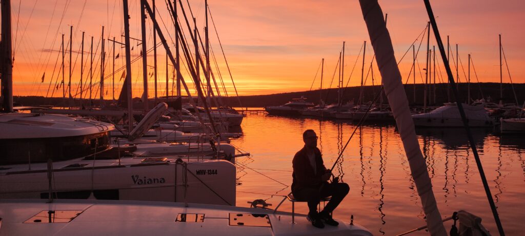 Sonnenuntergang in der Marina Punat Marina Punat beim Start des Segeltörns in der Kvarner Bucht